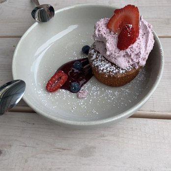 The Magpie - Butter cake dessert - New American Near Me - San Antonio, Texas The Magpie - Butter cake dessert - New American Near Me - San Antonio, Texas