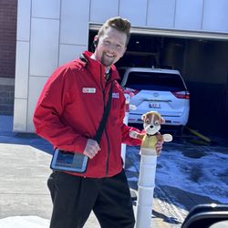 Mike's Carwash - Brendan: an awesome employee for helped me with the vacuums