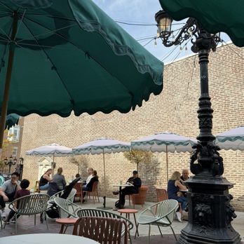 Bovaconti Coffee - Patio with lots of seating - Coffee & Tea Near Me - Carmel, Indiana