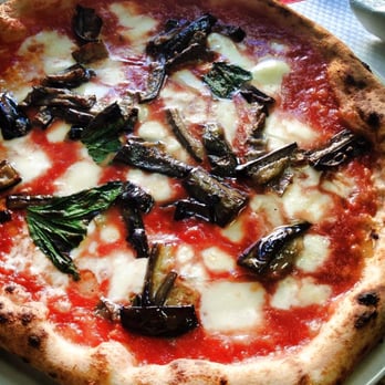 Pizzeria da Gaetano - Pizza Near Me - Naples, NA