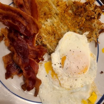 Bob Evans - The farmers choice breakfast - typical breakfast variety plate - nothing special - American Near Me - Naples, Florida Bob Evans - The farmers choice breakfast - typical breakfast variety plate - nothing special - American Near Me - Naples, Florida