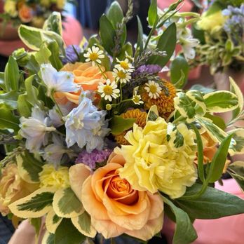 Flowers Fresco - Florists Near Me - Crockett, California