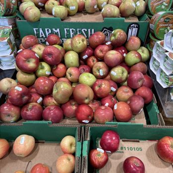 QuikTrip - boxes of apples for sale at a grocery store - Gas Stations Near Me - Edwardsville, Illinois QuikTrip - boxes of apples for sale at a grocery store - Gas Stations Near Me - Edwardsville, Illinois