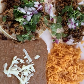 Tacos El paisa - Lunch is served! Excellent flavor, great price. - Food Trucks Near Me - Bellevue, Idaho Tacos El paisa - Lunch is served! Excellent flavor, great price. - Food Trucks Near Me - Bellevue, Idaho