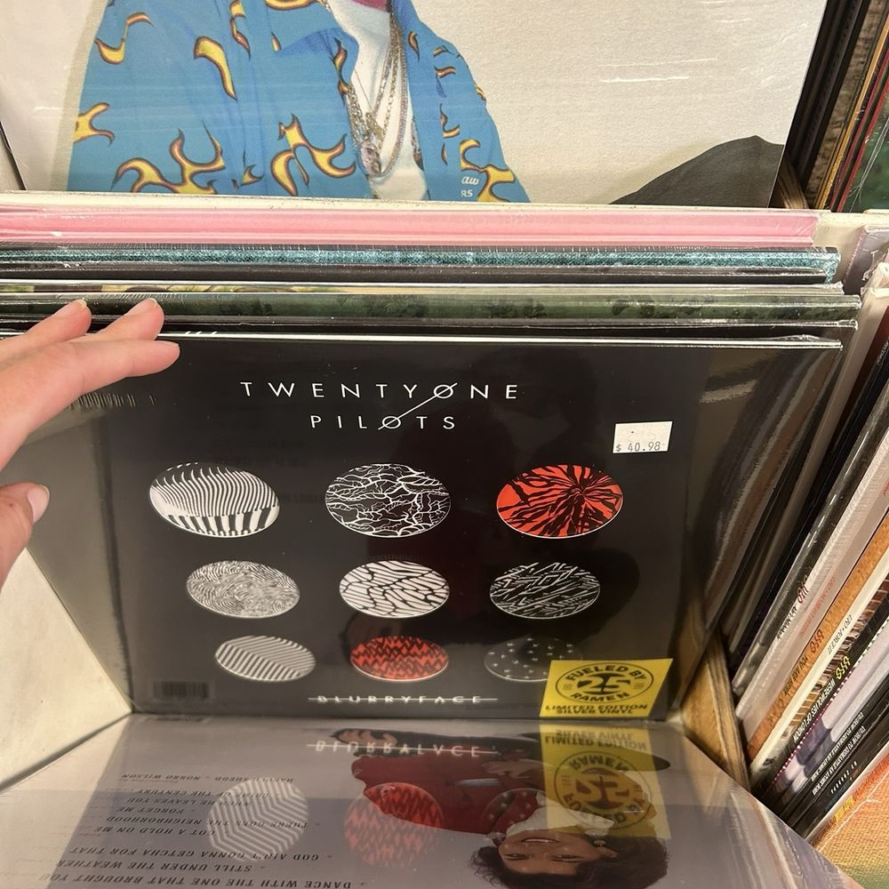 Pops Resale - Vinyls - Vinyl Records Near Me - Lexington, Kentucky