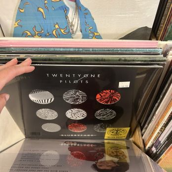 Pops Resale - Vinyls - Vinyl Records Near Me - Lexington, Kentucky Pops Resale - Vinyls - Vinyl Records Near Me - Lexington, Kentucky