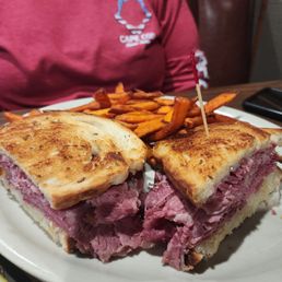 Pastrami Reuben