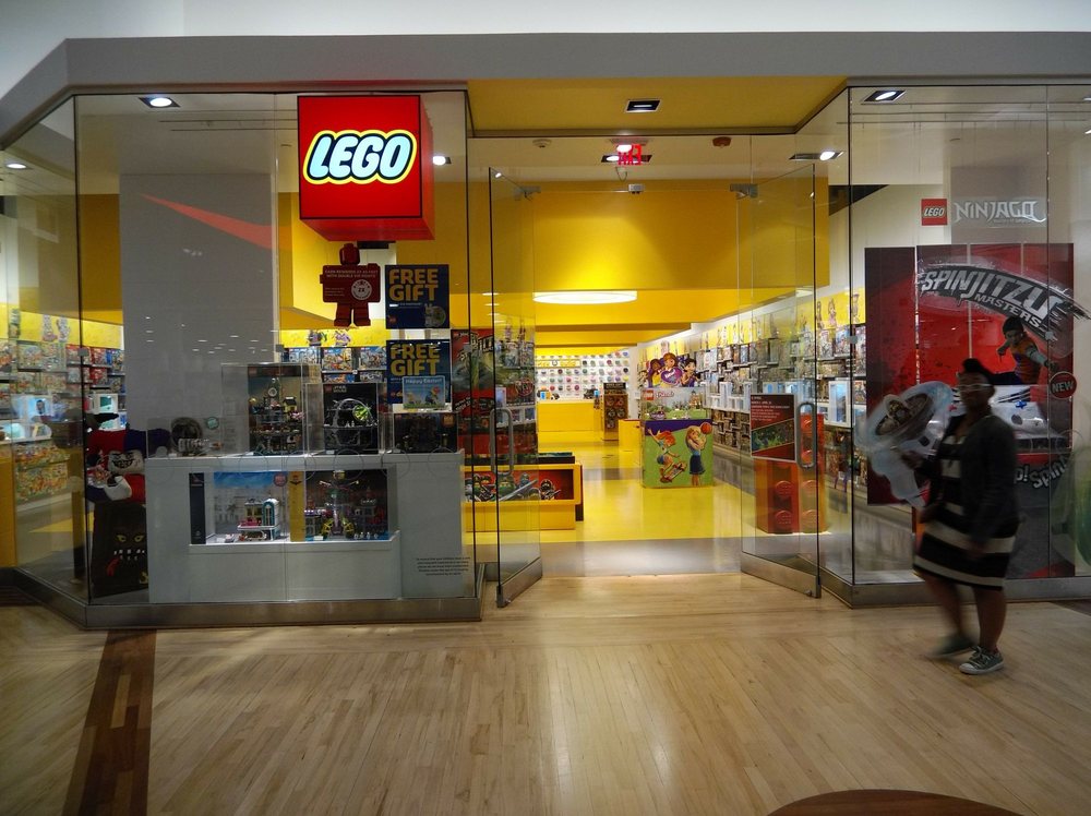 THE LEGO STORE 12 Photos Toy Stores 8111 Concord Mills Blvd