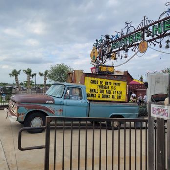 Truck Yard - Beer Gardens Near Me - The Colony, Texas
