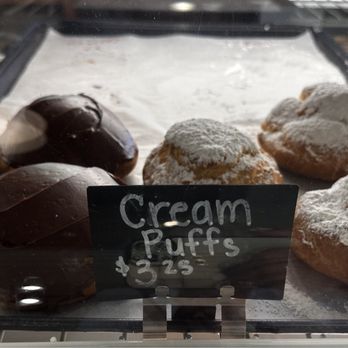 Bird-in-Hand Bakery & Cafe - Bakeries Near Me - Bird In Hand, Pennsylvania Bird-in-Hand Bakery & Cafe - Bakeries Near Me - Bird In Hand, Pennsylvania