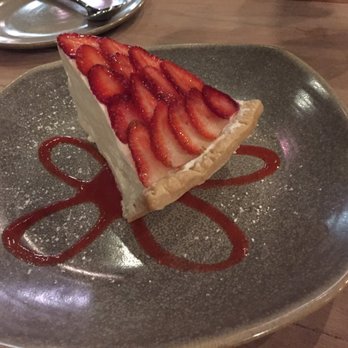 Moku Kitchen - Cocktail Bars Near Me - Honolulu, Hawaii