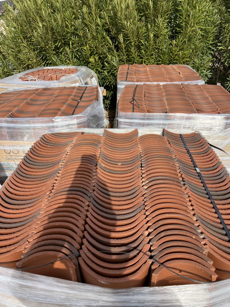 Slide of Aim High Roofing Solutions