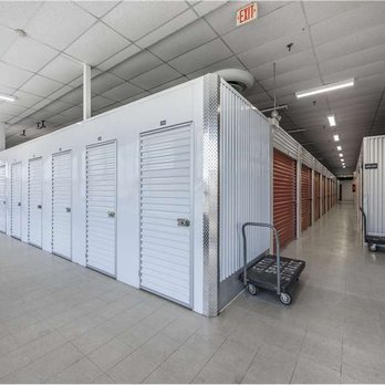 Extra Space Storage - Exterior Units - Self Storage Near Me - North Charleston, South Carolina
