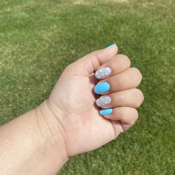 Lana's Nails & Spa - Gel manicure - Nail Salons Near Me - Phoenix, Arizona