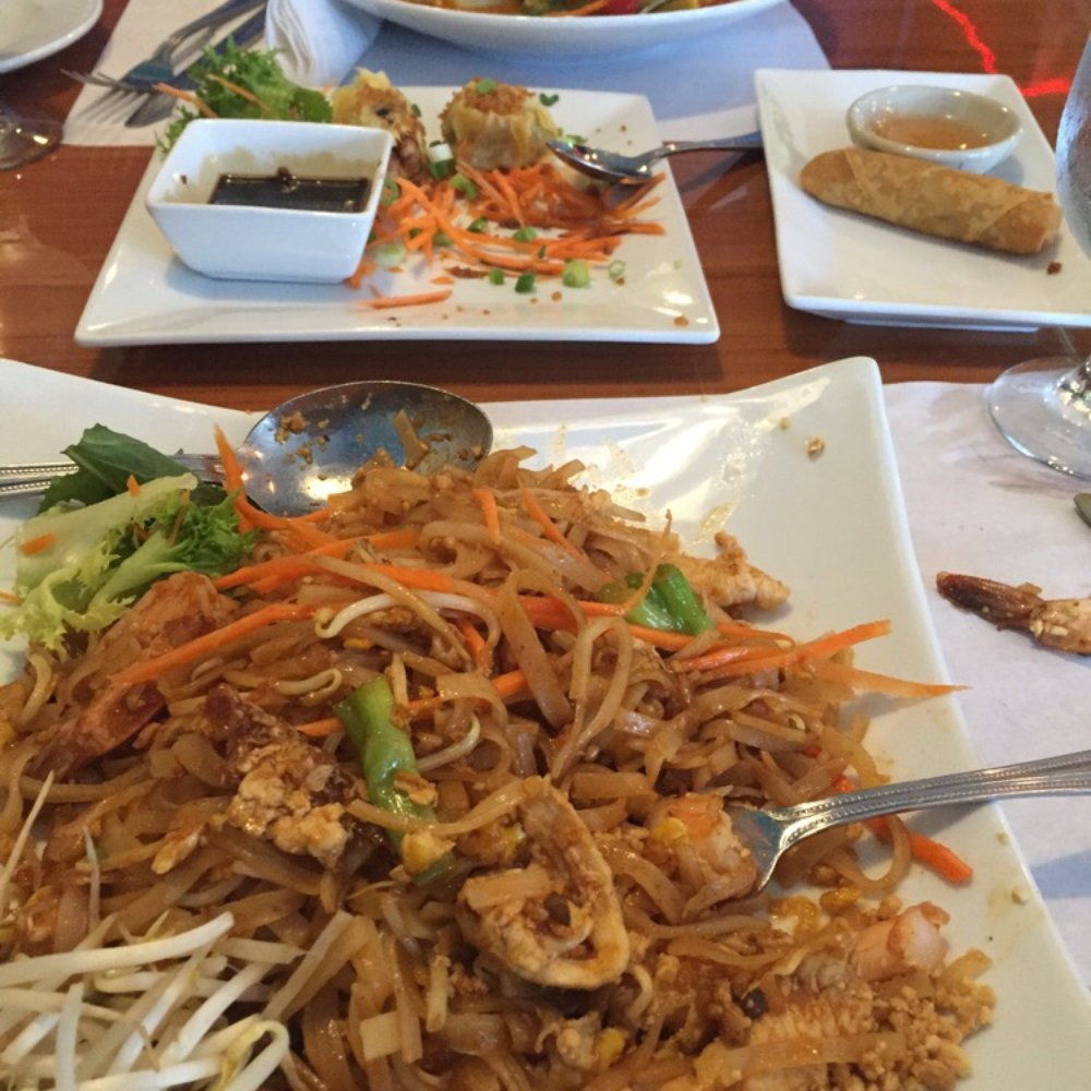 Sabai - Pad Thai with Chicken and Shrimp. Steamed dumplings and my hubby's Red Curry are in the pic. - Thai Near Me - Boynton Beach, Florida Sabai - Pad Thai with Chicken and Shrimp. Steamed dumplings and my hubby's Red Curry are in the pic. - Thai Near Me - Boynton Beach, Florida