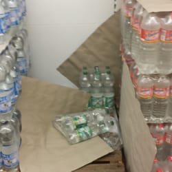 Netto Marken-Discount - Wasser Medium - regelmäßig alle ... (Aufnahme ca. 17.00 Uhr)