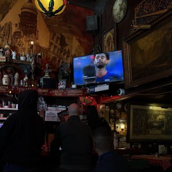 Tommy's Joynt - American Near Me - San Francisco, California