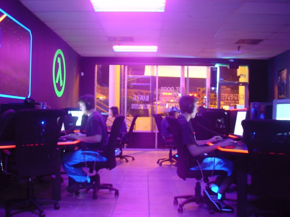 GIGABITS LAN GAMING CENTER CLOSED 12243 University Blvd, Orlando