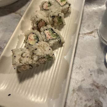 Bamboo Sushi - California "skimpy" roll - Sushi Bars Near Me - Bend, Oregon Bamboo Sushi - California "skimpy" roll - Sushi Bars Near Me - Bend, Oregon