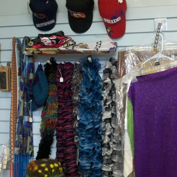 Dee-Ne Gifts - Skirts, scarves, hats, purses, belts! - Gift Shops Near Me - Siletz, Oregon