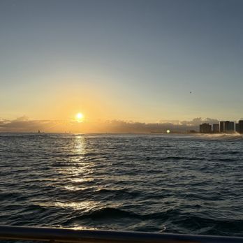 Maita'i Catamaran - Sunset from Maita'i Catamaran - Boating Near Me - Honolulu, Hawaii Maita'i Catamaran - Sunset from Maita'i Catamaran - Boating Near Me - Honolulu, Hawaii
