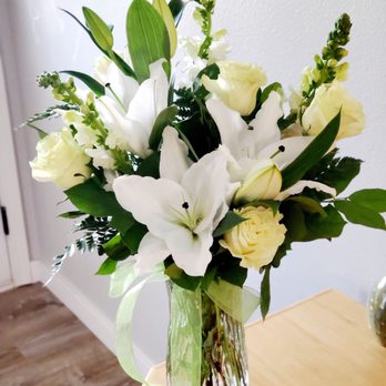 Brown's Flowers - Florists Near Me - Fircrest, Washington