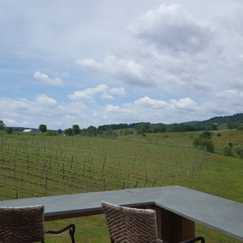 DeMello Vineyards Third Hill Winery - Wineries Near Me - Quicksburg, Virginia DeMello Vineyards Third Hill Winery - Wineries Near Me - Quicksburg, Virginia