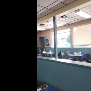 Husky House Restaurant - a view of the dining area - Burgers Near Me - Chilliwack, British Columbia