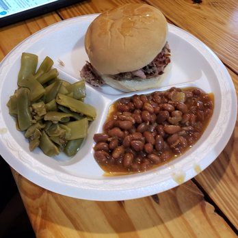 Smokin Pig - Pulled pork sandwich with green beans & baked beans - Barbeque Near Me - Midway, Georgia Smokin Pig - Pulled pork sandwich with green beans & baked beans - Barbeque Near Me - Midway, Georgia