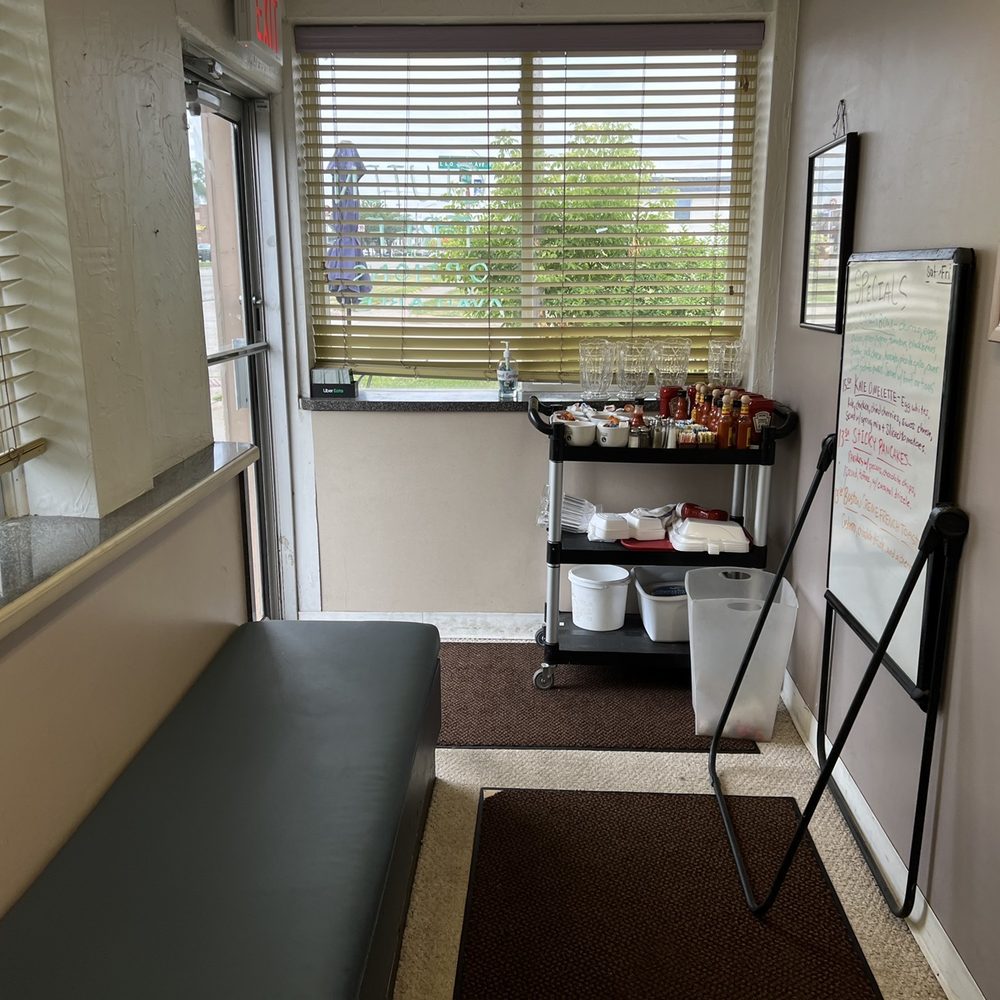 Breakfast Club - Entryway - Breakfast & Brunch Near Me - Madison Heights, Michigan