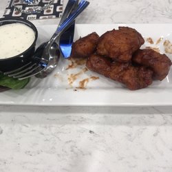 Cheerleader Pub and Grill - Jeff City - End zone wings (boneless wings)