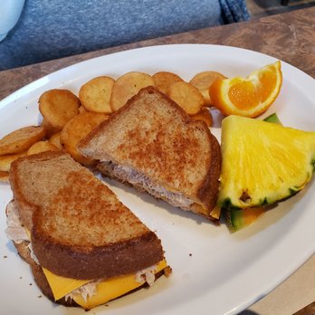 Tutti Frutti - Tuna melt sandwich - Breakfast & Brunch Near Me - Longueuil, Quebec Tutti Frutti - Tuna melt sandwich - Breakfast & Brunch Near Me - Longueuil, Quebec