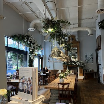 maman - Pretty interior - Breakfast & Brunch Near Me - Bethesda, Maryland