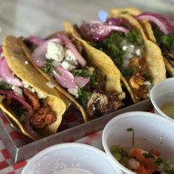 El Rey - Taco flight