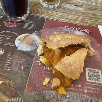 Casa de Fruta - Peach pie - Fruits & Veggies Near Me - Hollister, California