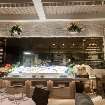Avra - raw bar - Greek Near Me - New York, New York