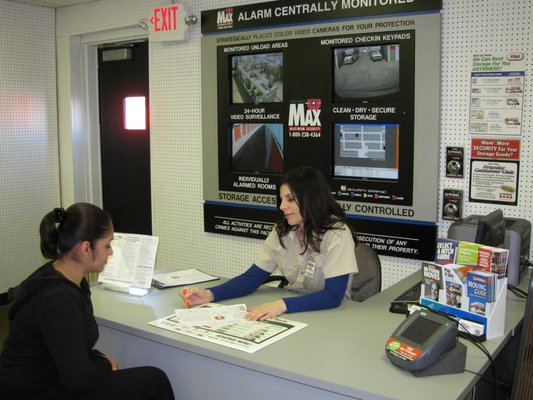 U-Haul Trailer Hitch Super Center at 51st & Hwy 169