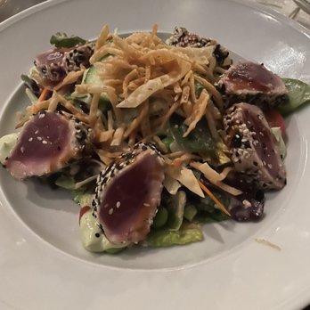 CIRCA at Clarendon - Seared tuna salad - New American Near Me - Arlington, Virginia CIRCA at Clarendon - Seared tuna salad - New American Near Me - Arlington, Virginia