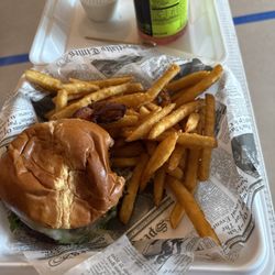 Snow's Bar and Grille - Jalapeño bacon burger