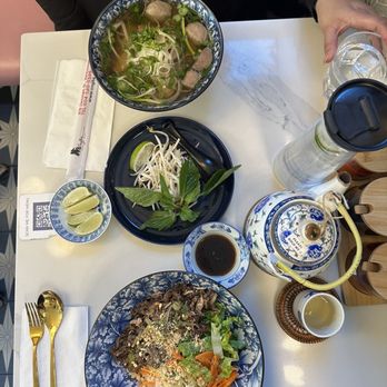 Ong Ba - Special beef pho & bo xao toi (garlic beef) - Vietnamese Near Me - Vancouver, British Columbia