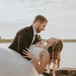 Katie also taught us some dip "poses" for our first kiss and photoshoot.