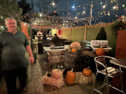 The Royale Food & Spirits by null