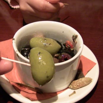 Giotto Pizzeria Ristorante - Olives - Italian Near Me - Windermere, CMA