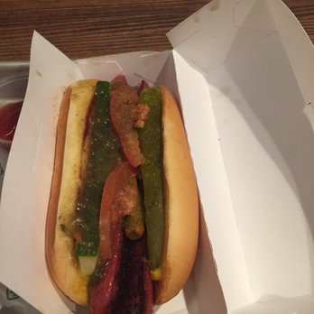 Shake Shack Central West End - Ice Cream & Frozen Yogurt Near Me - St. Louis, Missouri