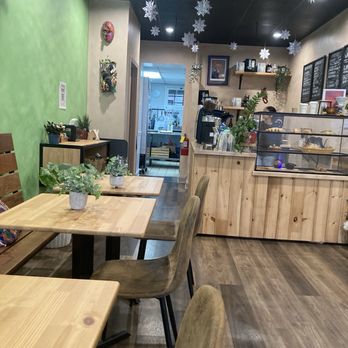 Tierra y Taza - Interior - Cafes Near Me - Frederick, Maryland
