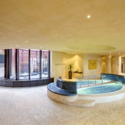 Meridian Spa & Fitness - Meridian Spa & Fitness Skyline Plaza Kneippbecken