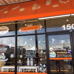 Panhelo Bakery And Cafe
