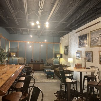 Myrtle Avenue Brewing - Inside - Breweries Near Me - Jacksonville, Florida Myrtle Avenue Brewing - Inside - Breweries Near Me - Jacksonville, Florida