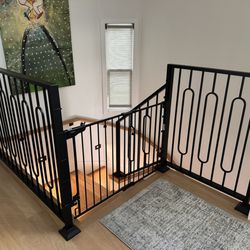 beep! beep! car seat & baby proofing - Sleek gates that blend in to custom rails.