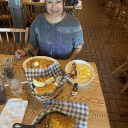Cracker Barrel Old Country Store